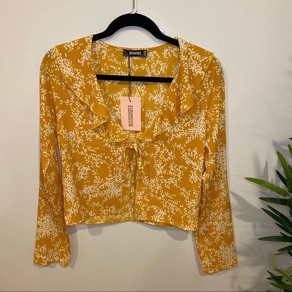 MISGUIDED Frill Hem Tie Front Blouse - Picture 2 of 9